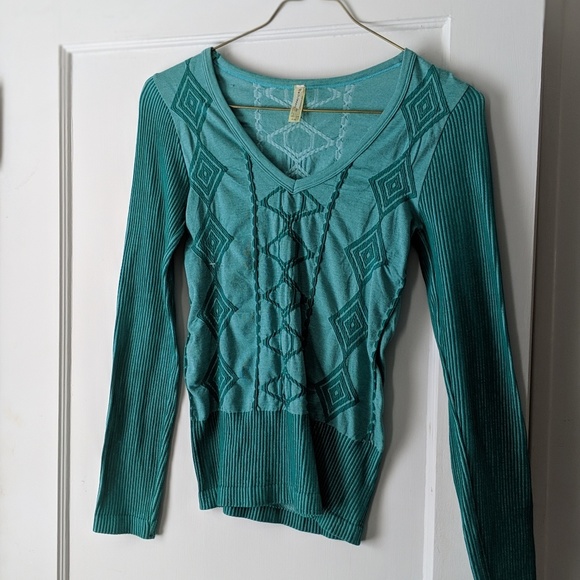 Blue long sleeve shirt - Picture 2 of 4